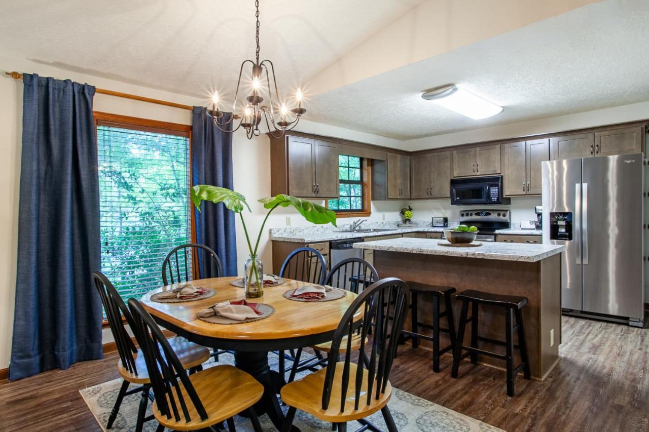 Highland Forest Duo Retreat *