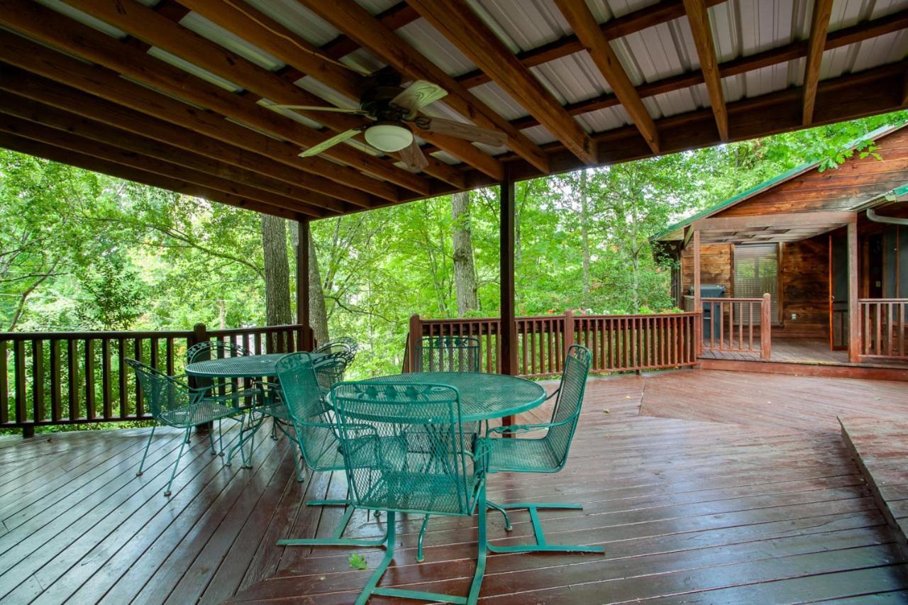 Highland Forest Duo Retreat * Pigeon Forge