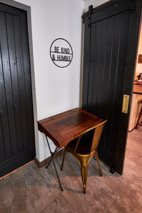 Apartment Steps From Downtown Parkway + Private Hottub And Firepit - Wifi - Firefly Pigeon Forge