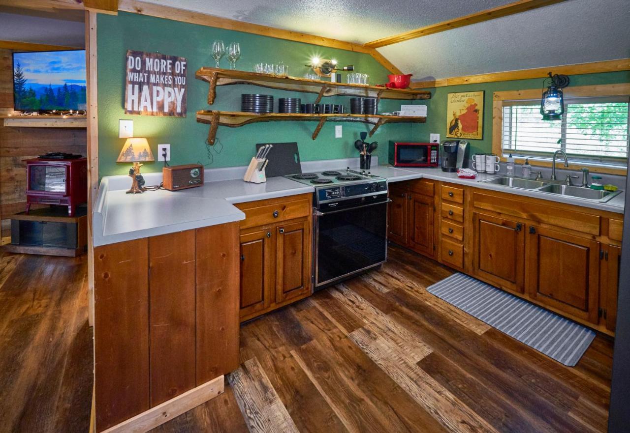 Apartment Steps From Downtown Parkway + Private Hottub And Firepit - Wifi - Firefly *