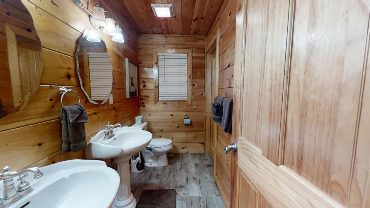 Holiday home Pleasant Hollow Cabin *