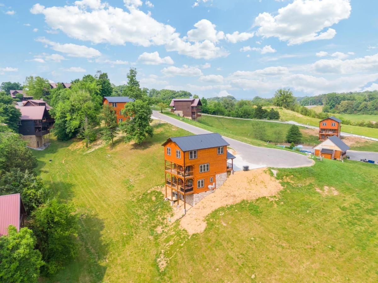 Holiday home Misty Mountain Stop Mountain Views Hot Tub Game Theater Pigeon Forge