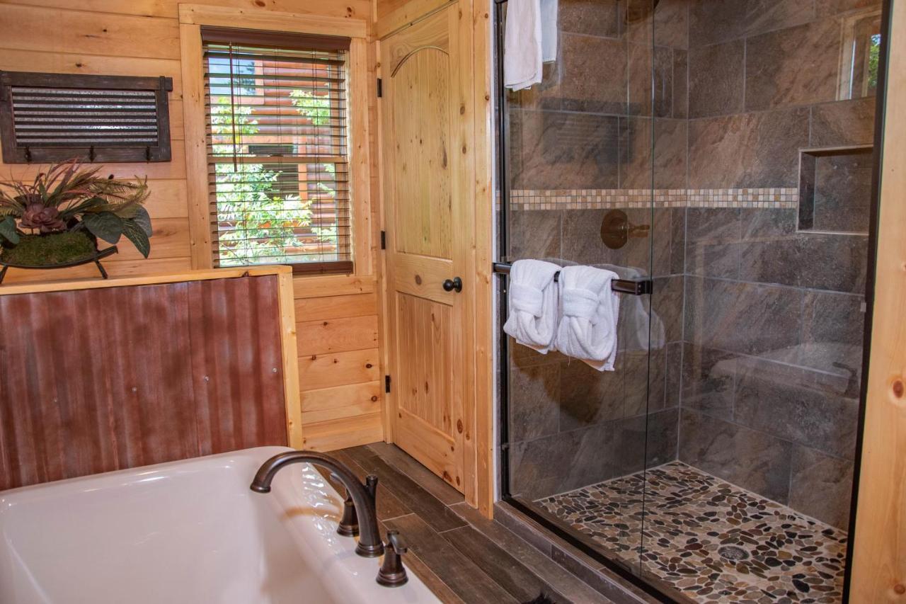 Holiday home Black Bear Getaway