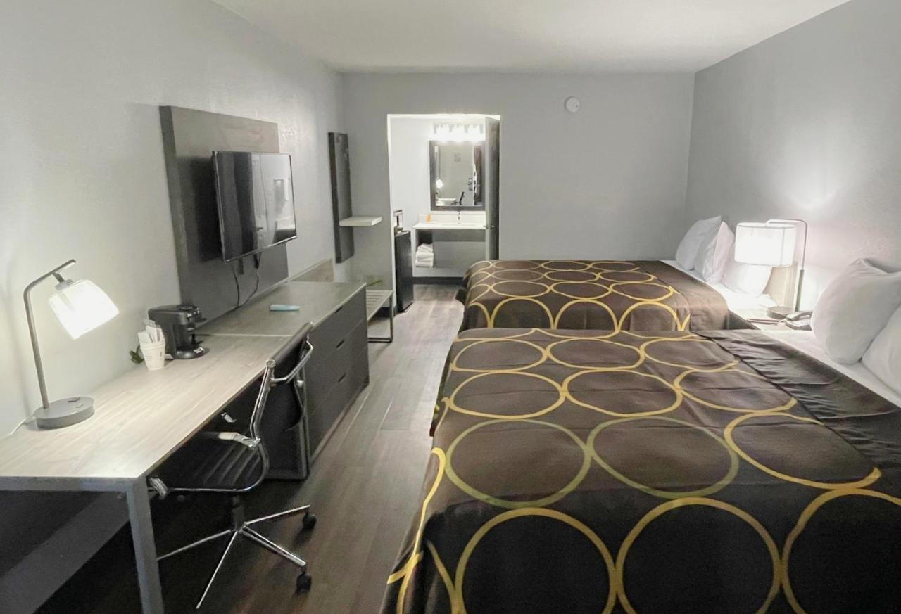 Super 8 By Wyndham Downtown Pigeon Forge