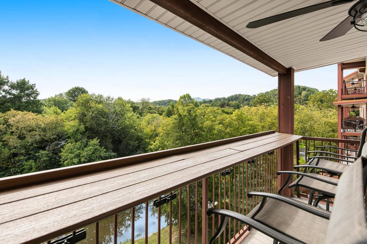 Bandit's Riverfront Retreat