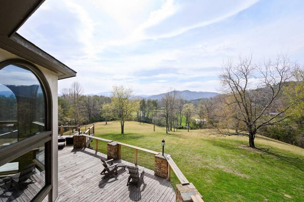 Crestview Estate 5 Acres-heated Pool-5min To Strip Villa