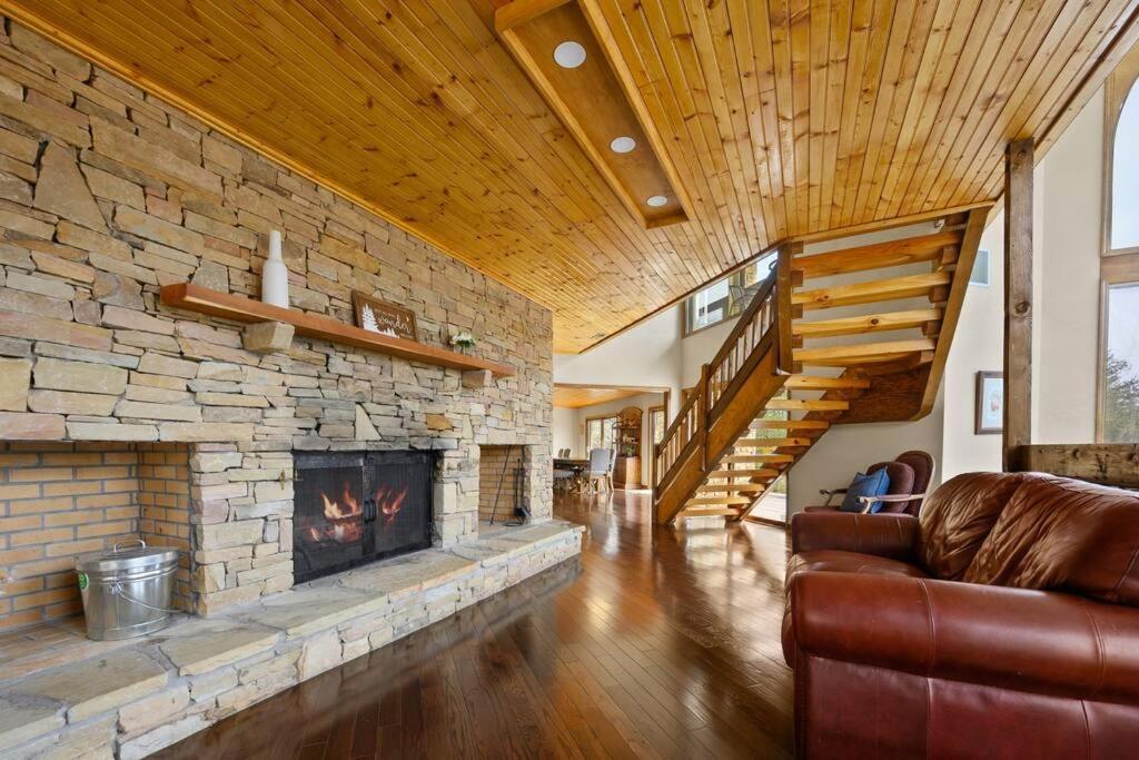 Crestview Estate 5 Acres-heated Pool-5min To Strip Pigeon Forge