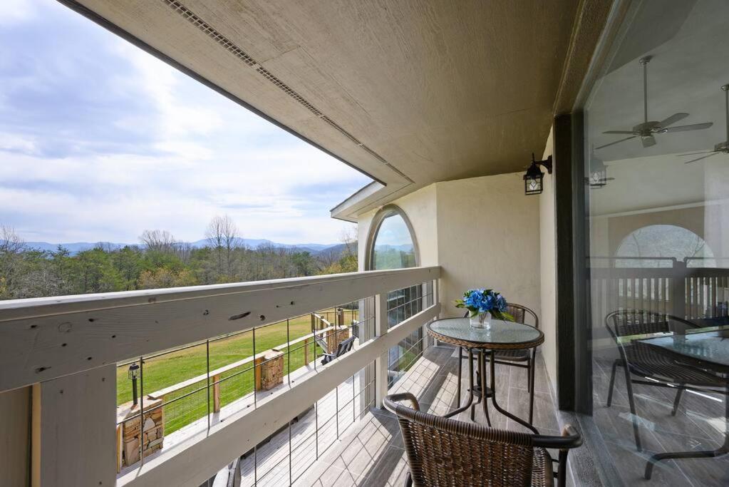 Crestview Estate 5 Acres-heated Pool-5min To Strip