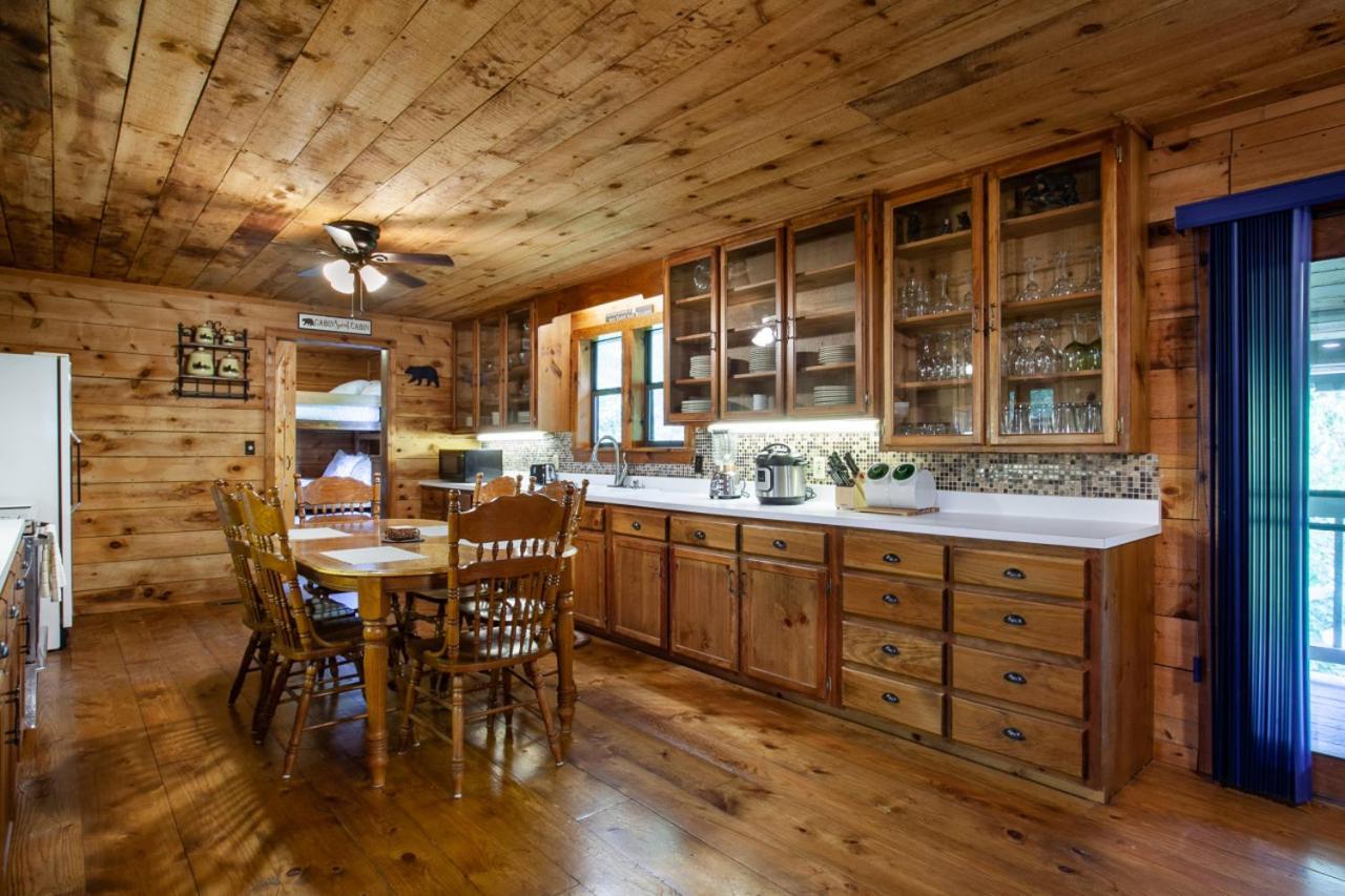 Holiday home Forest Hot Tub Fire Pit Pool Table Pigeon Forge