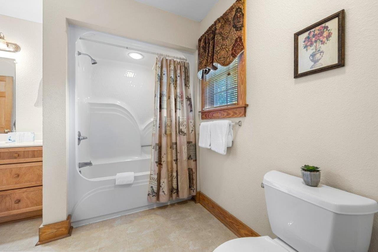 Apartment Poplar Point Unit 12d *