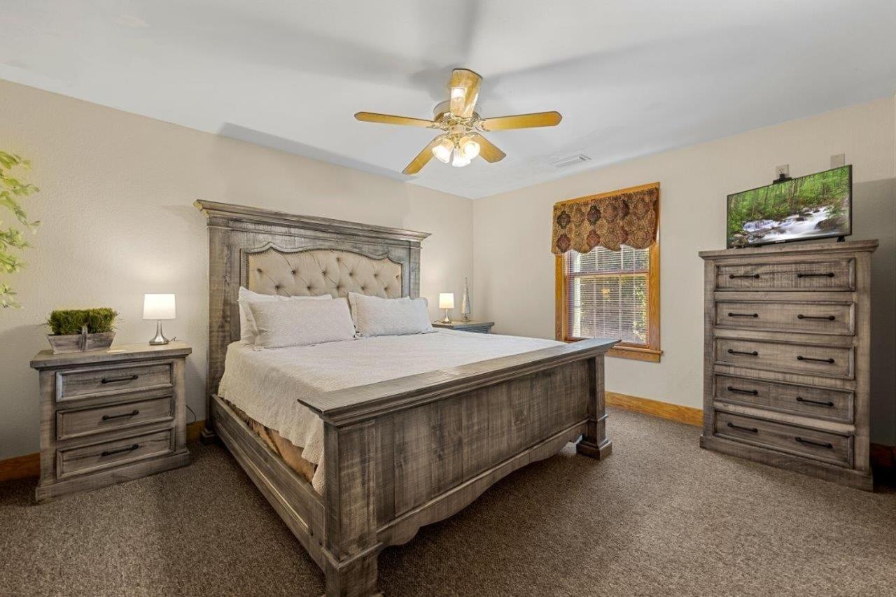 Apartment Poplar Point Unit 12d