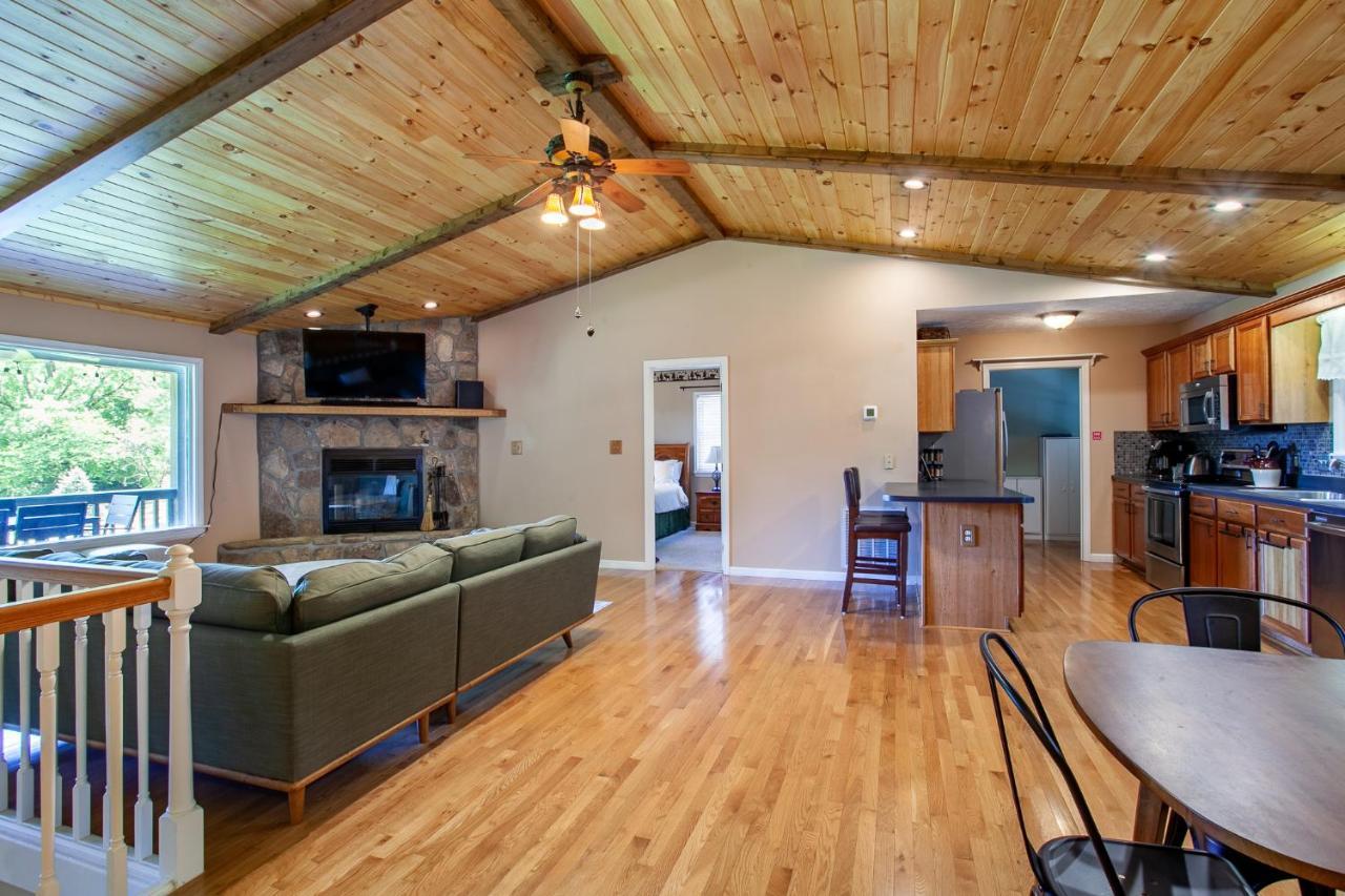 Ole Smoky - Game Room, Hot Tub, Mtn Views! Pigeon Forge