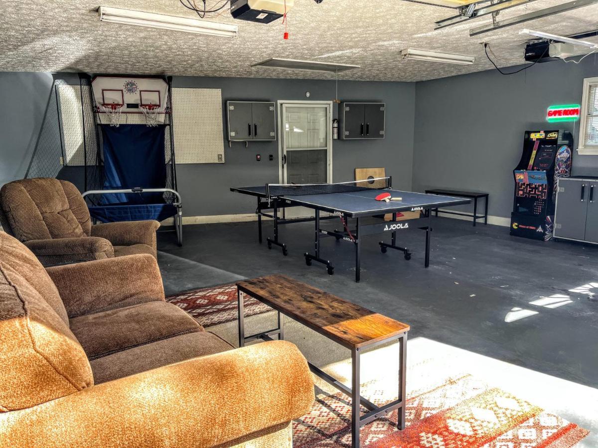 Ole Smoky - Game Room, Hot Tub, Mtn Views! Holiday home Pigeon Forge