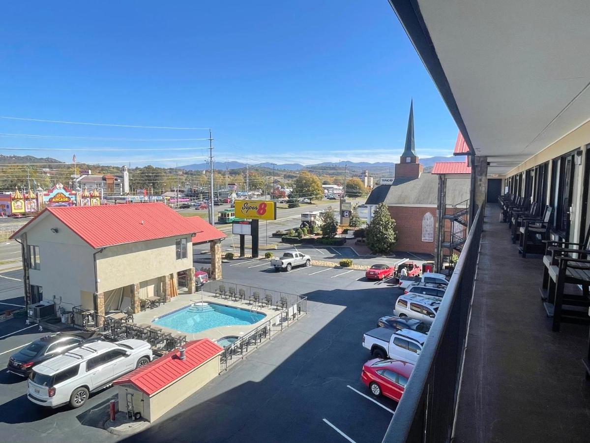 Super 8 By Wyndham Downtown