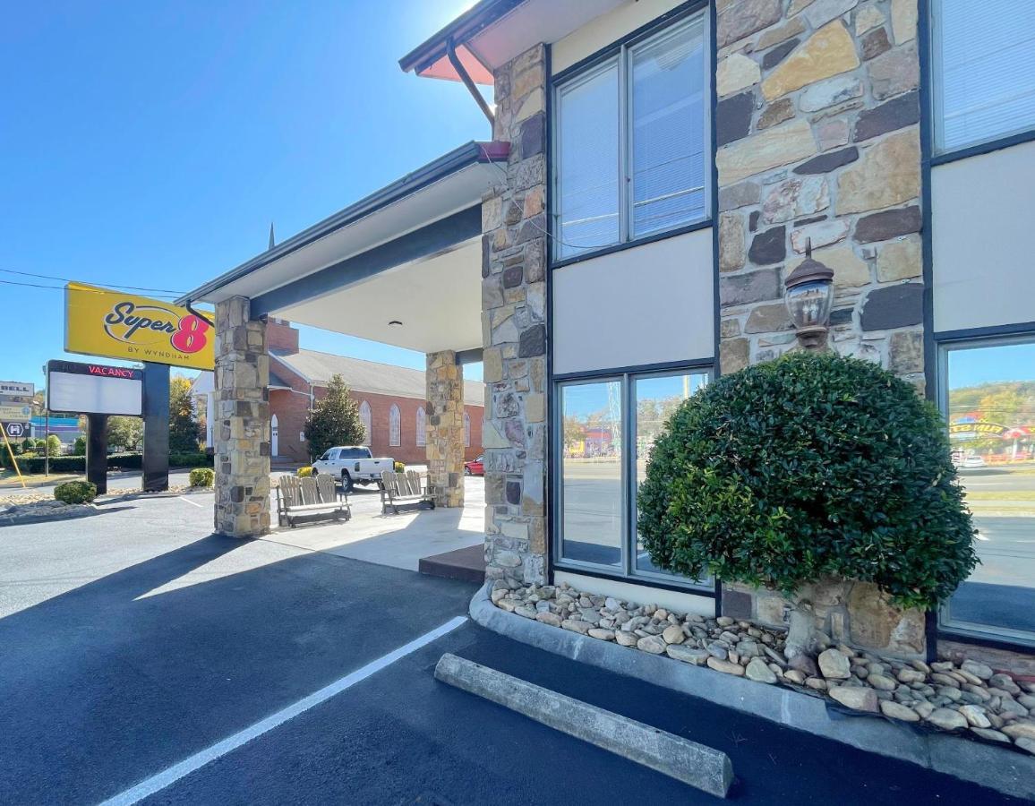 Super 8 By Wyndham Downtown *