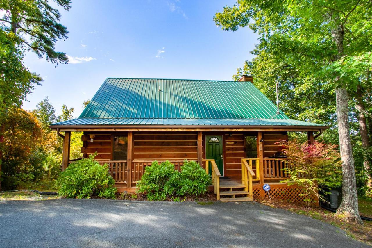 Holiday home Smoky Mountain Sunset Hot Tub Grill And Game *