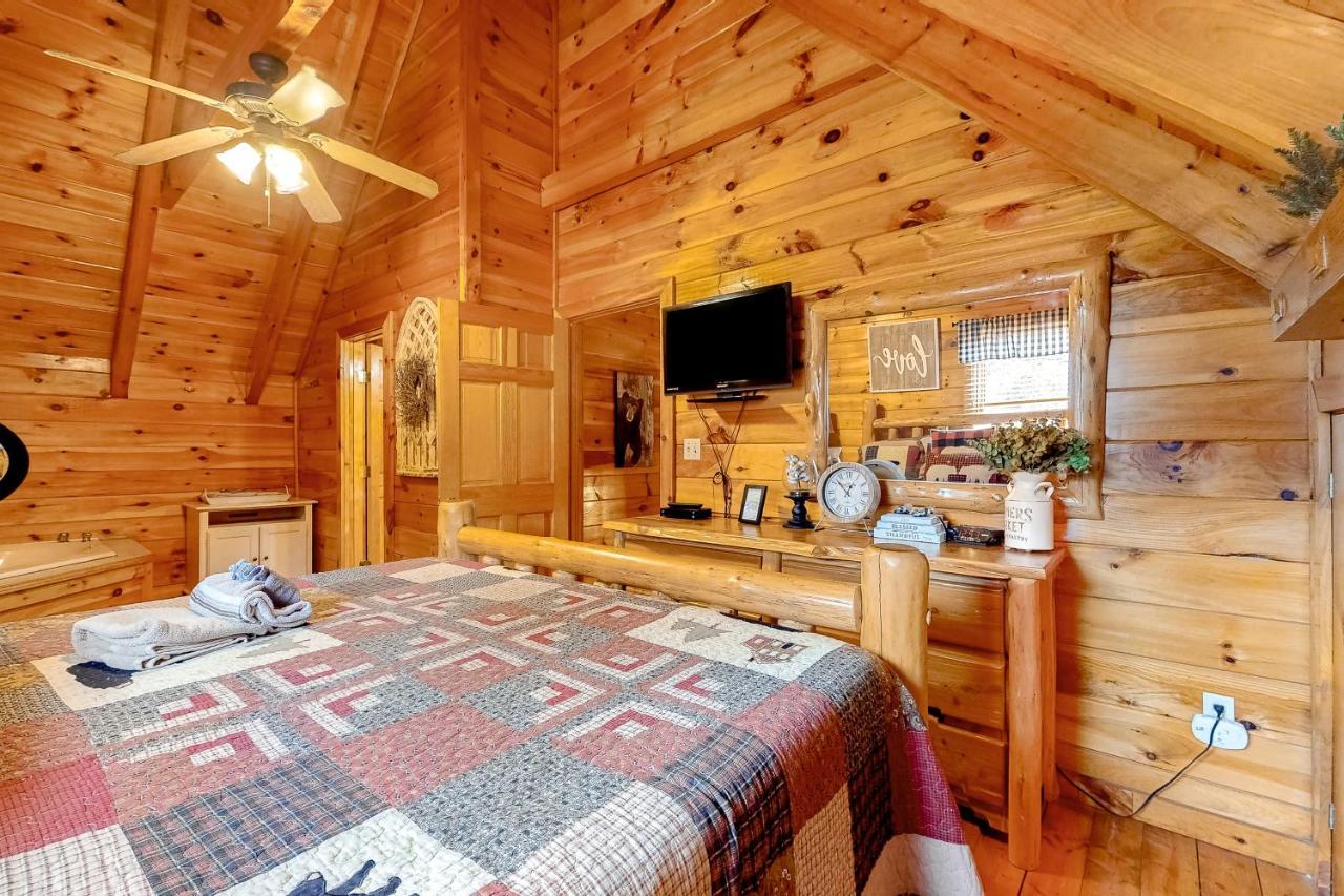 Chillin On Mountain Time Holiday home Pigeon Forge