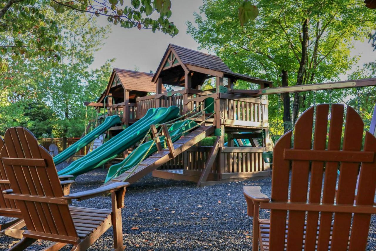 Riverstone & 4* Pigeon Forge