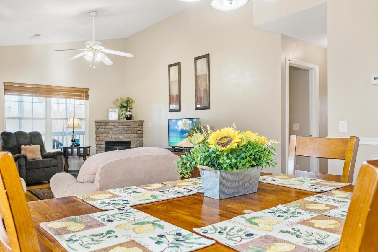 Holiday home Rest Assured, Wifi, 1089 Free Tickets Each Paid Day, Dollywood And Pigeon Forge