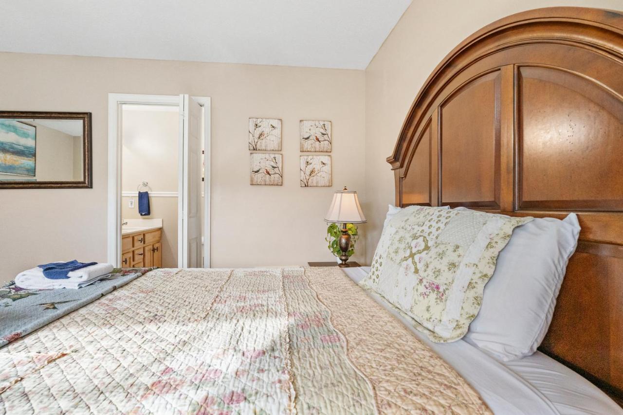 Rest Assured, Wifi, 1089 Free Tickets Each Paid Day, Dollywood And Holiday home Pigeon Forge