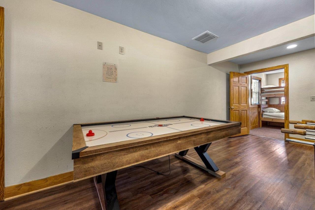 Apartment Poplar Point Unit 12c *