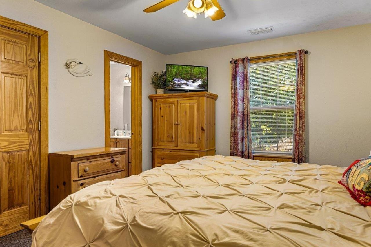 Apartment Poplar Point Unit 12c