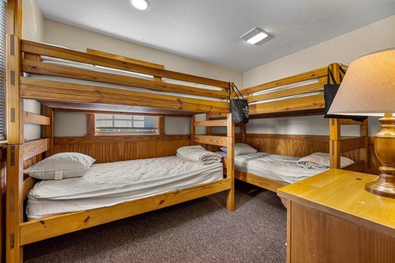 Apartment Poplar Point Unit 12c