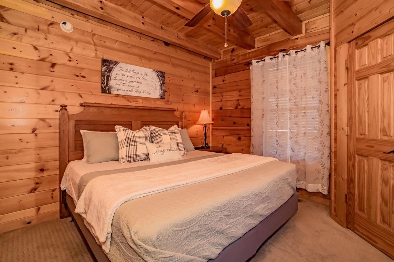 *family Friendly Near Dollywood! Holiday home *