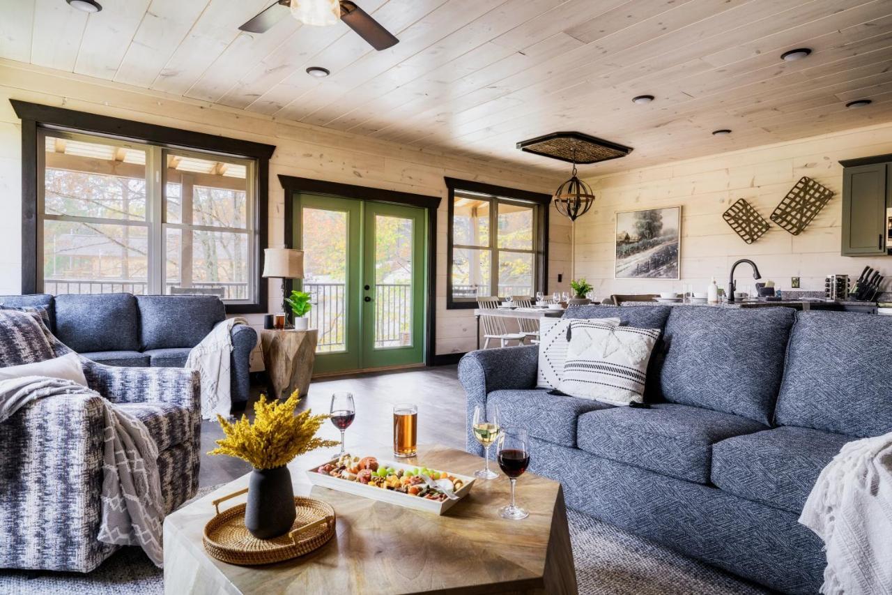 New Discount, Private Pool, Fire Pit, Theater, Hot Tub Holiday home