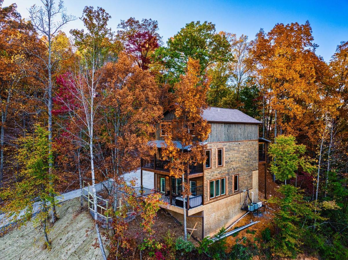 New Discount, Private Pool, Fire Pit, Theater, Hot Tub Holiday home *