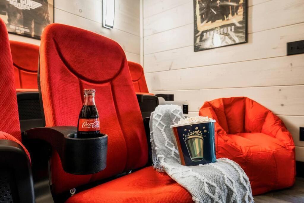 Holiday home New Discount, Private Pool, Fire Pit, Theater, Hot Tub Pigeon Forge