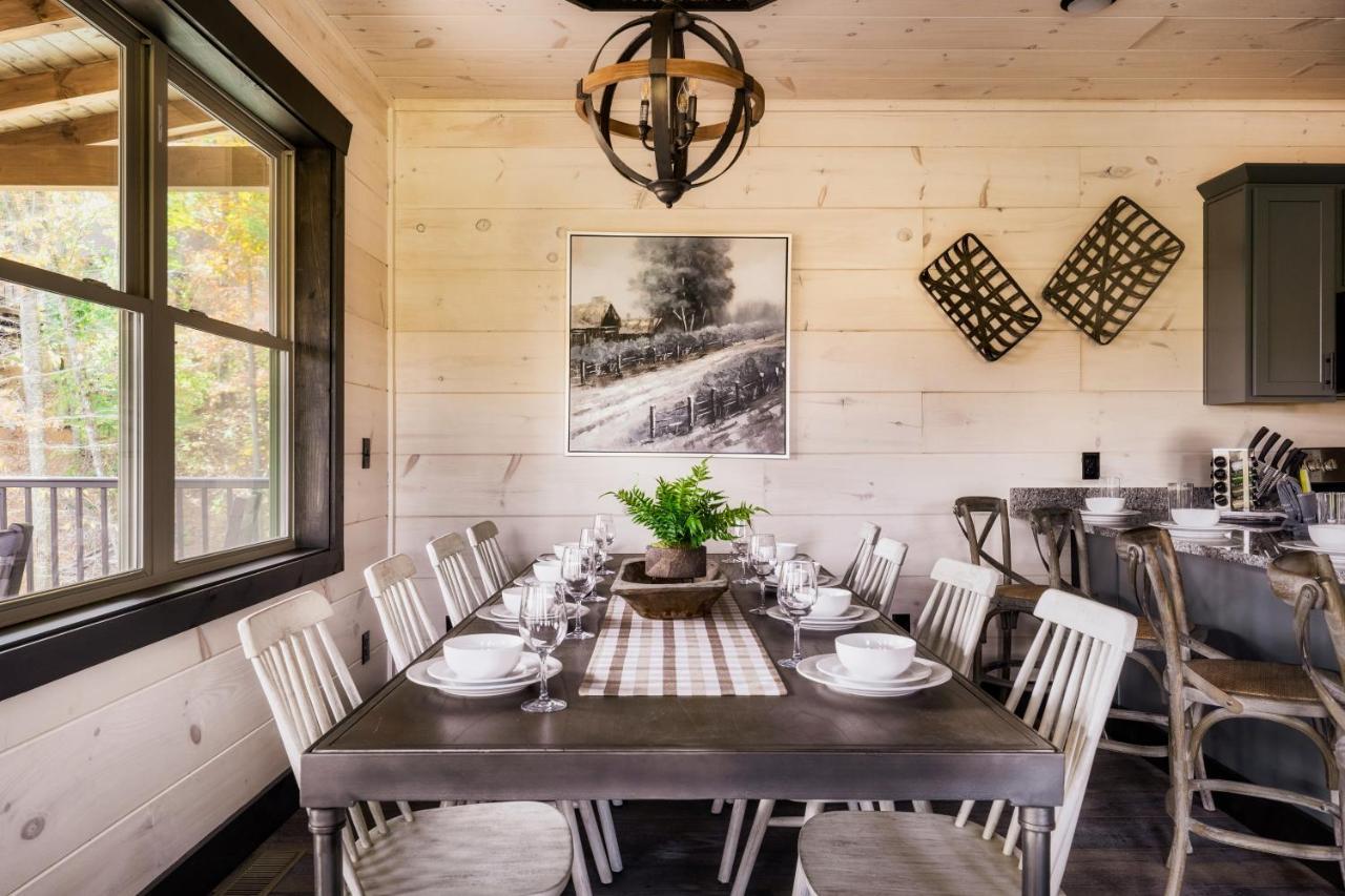 New Discount, Private Pool, Fire Pit, Theater, Hot Tub Holiday home Pigeon Forge