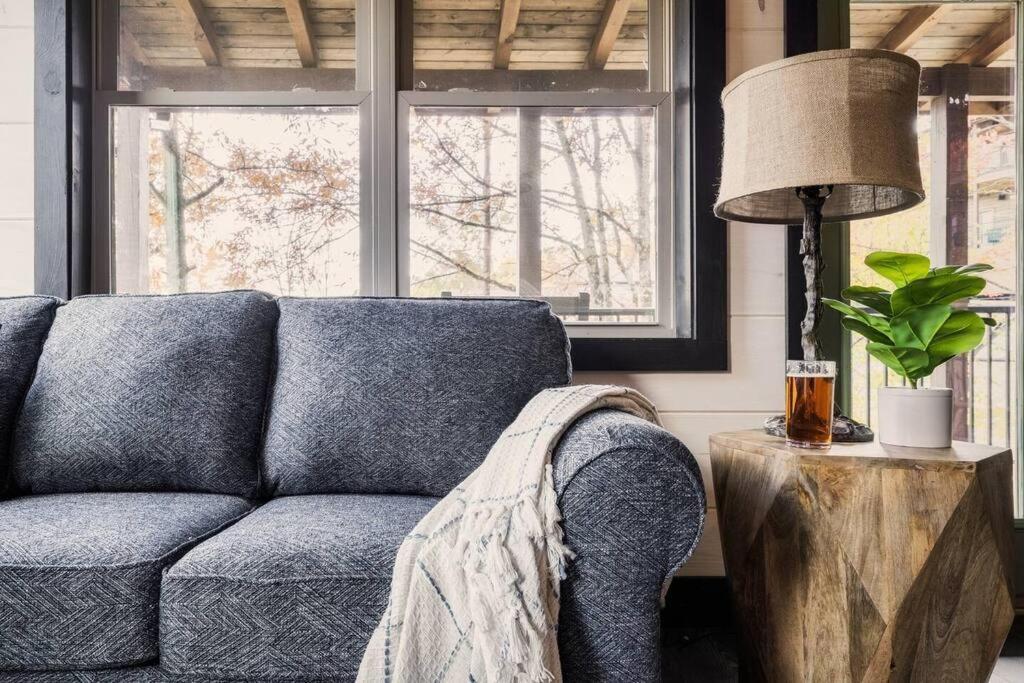 New Discount, Private Pool, Fire Pit, Theater, Hot Tub *