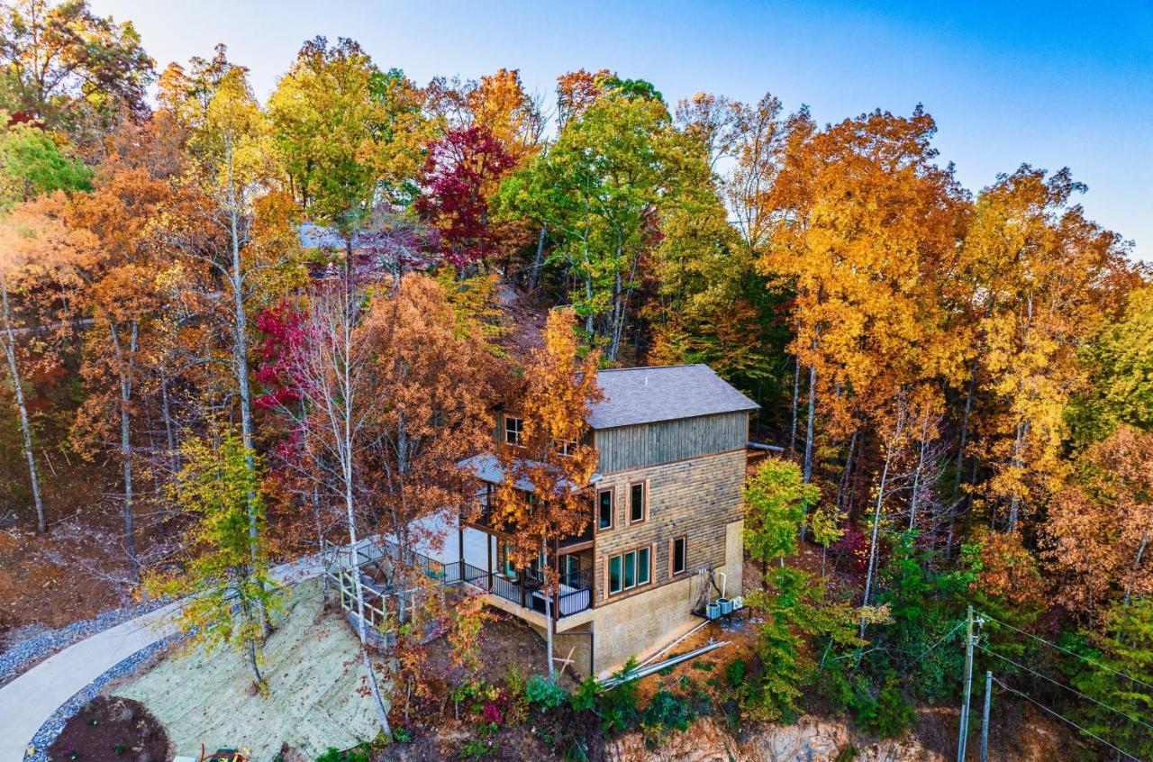 New Discount, Private Pool, Fire Pit, Theater, Hot Tub Holiday home Pigeon Forge