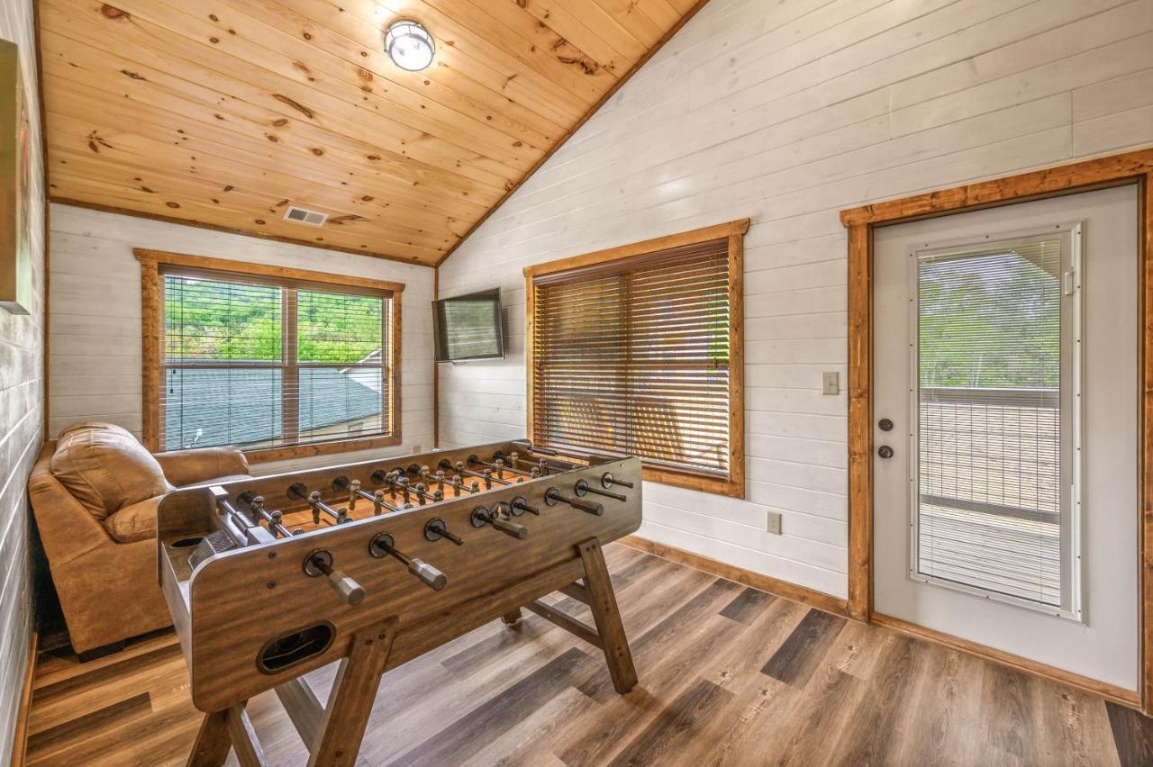Osprey Nest Modern New *