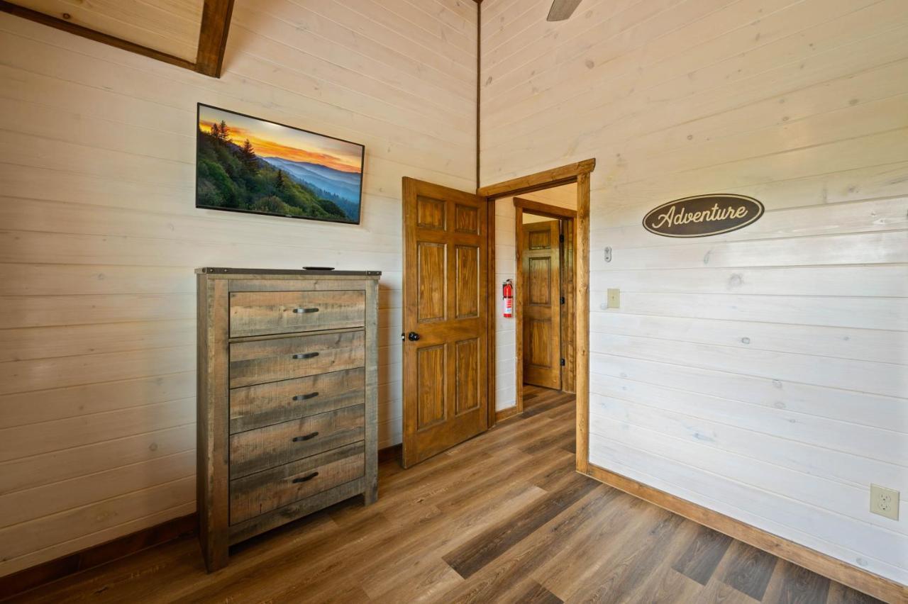 Holiday home Osprey Nest Modern New Pigeon Forge