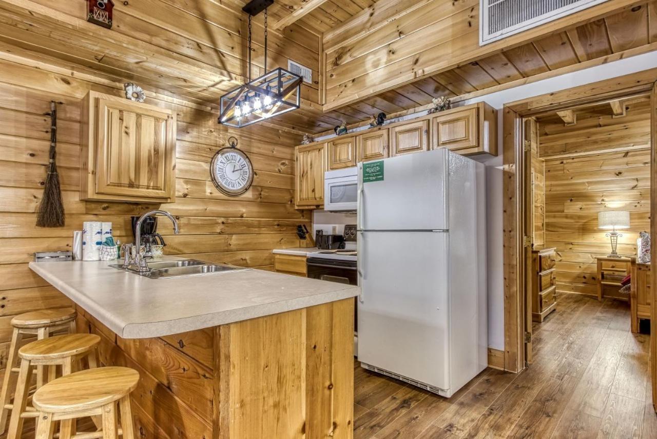 Er316- Black Bear Hideaway Great Location- Close To Town *