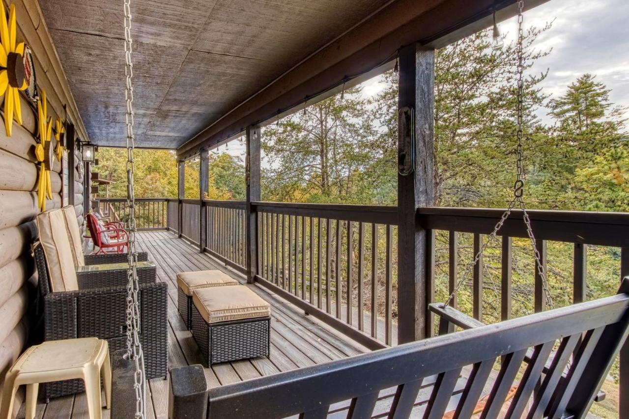 Er26 - Sasquatch - Great Location! Close To Town Pool! Pigeon Forge