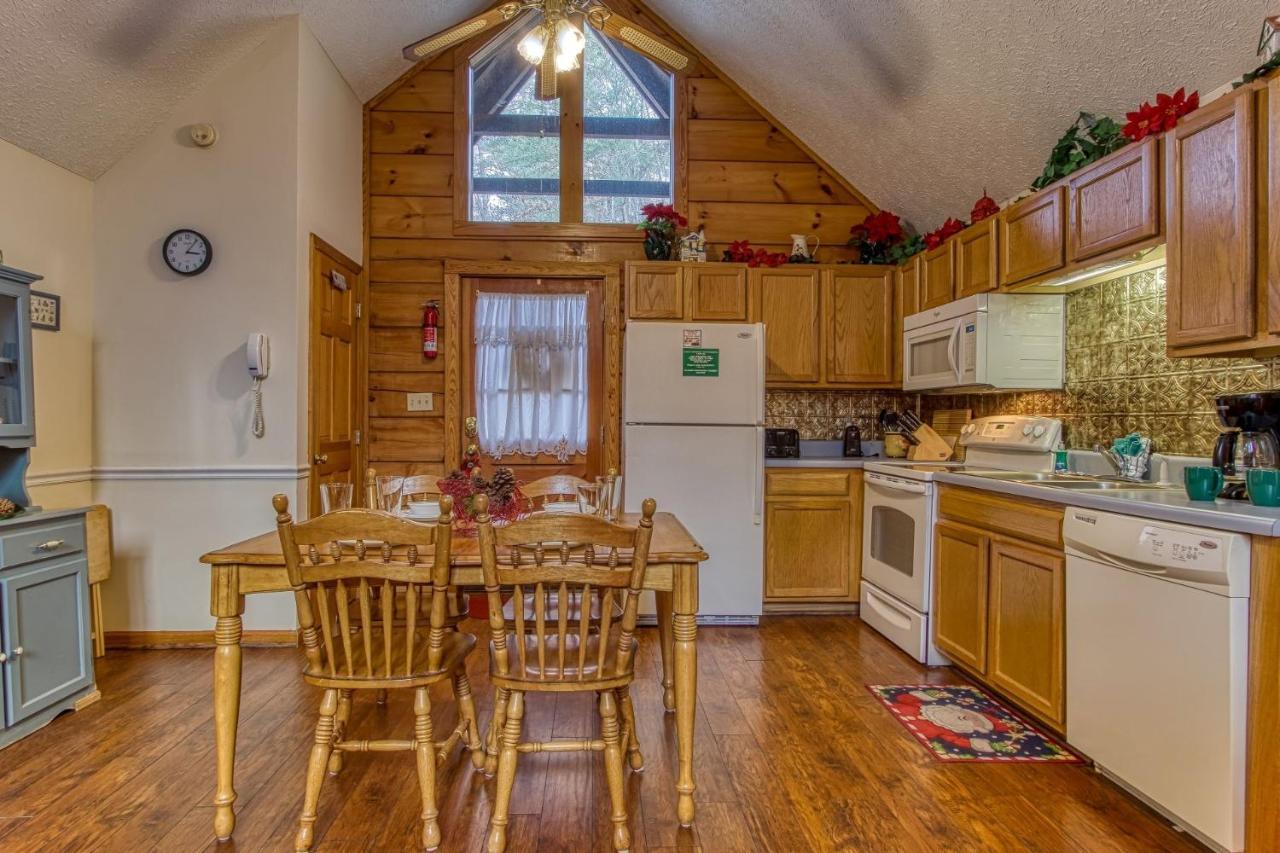 Er46 - Cherith Brook - Great Location, Just Across From Swimming Pool!