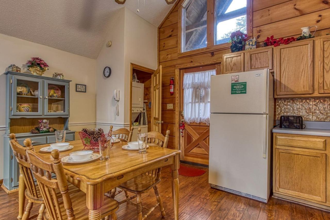 Er46 - Cherith Brook - Great Location, Just Across From Swimming Pool! Holiday home