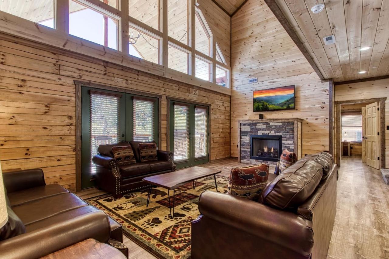Ern840 - Splashin' - Brand New With Indoor Pool! Great Location! * Pigeon Forge