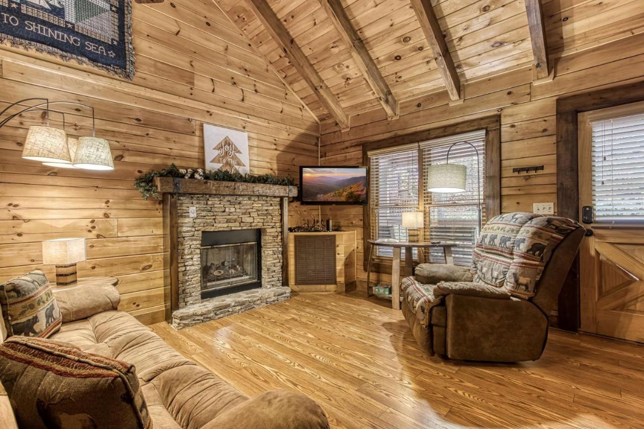 Cuddlin' Up, Er209 - Luxury At Its Finest And Location That Can't Be Beat! Holiday home *