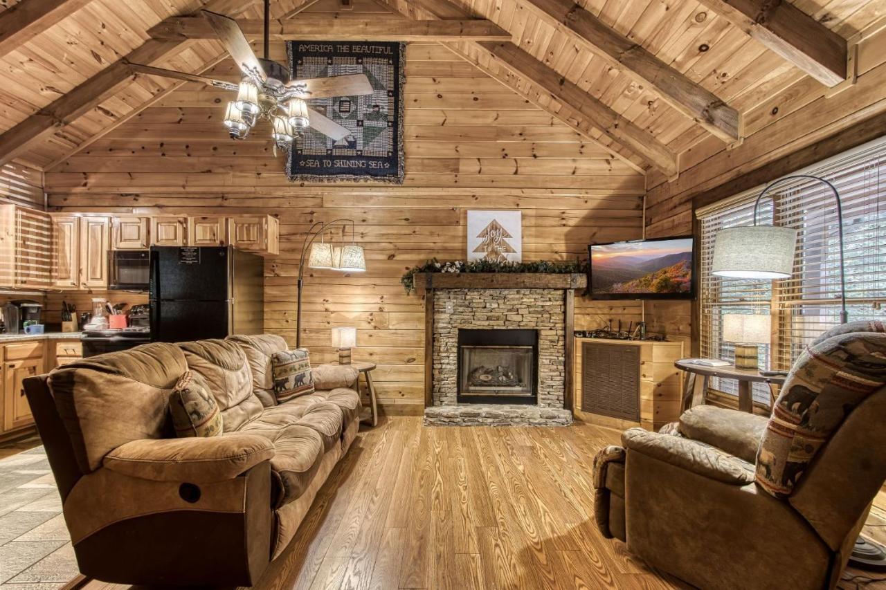 Cuddlin' Up, Er209 - Luxury At Its Finest And Location That Can't Be Beat!