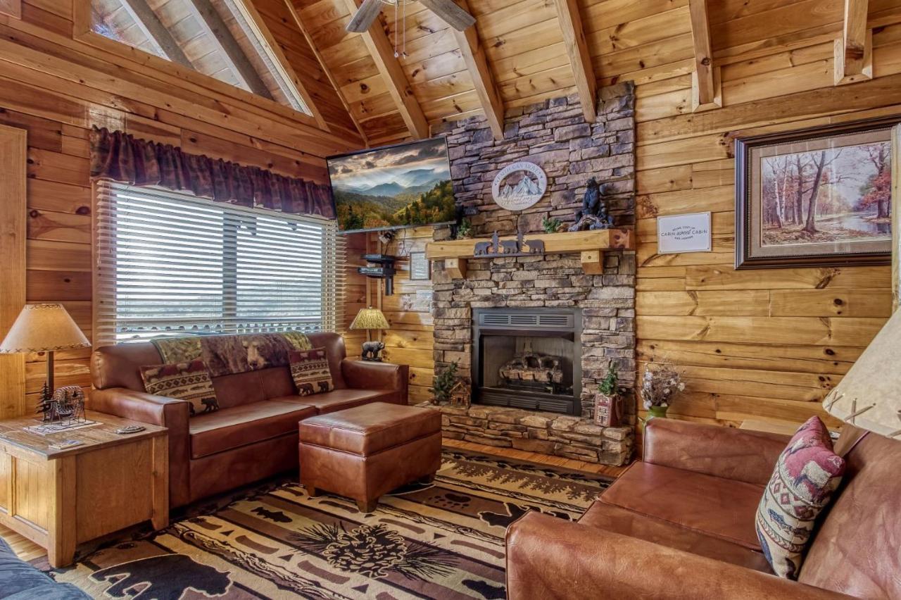 Majestic Mountain View - Great Location! - Convenient To Everything!