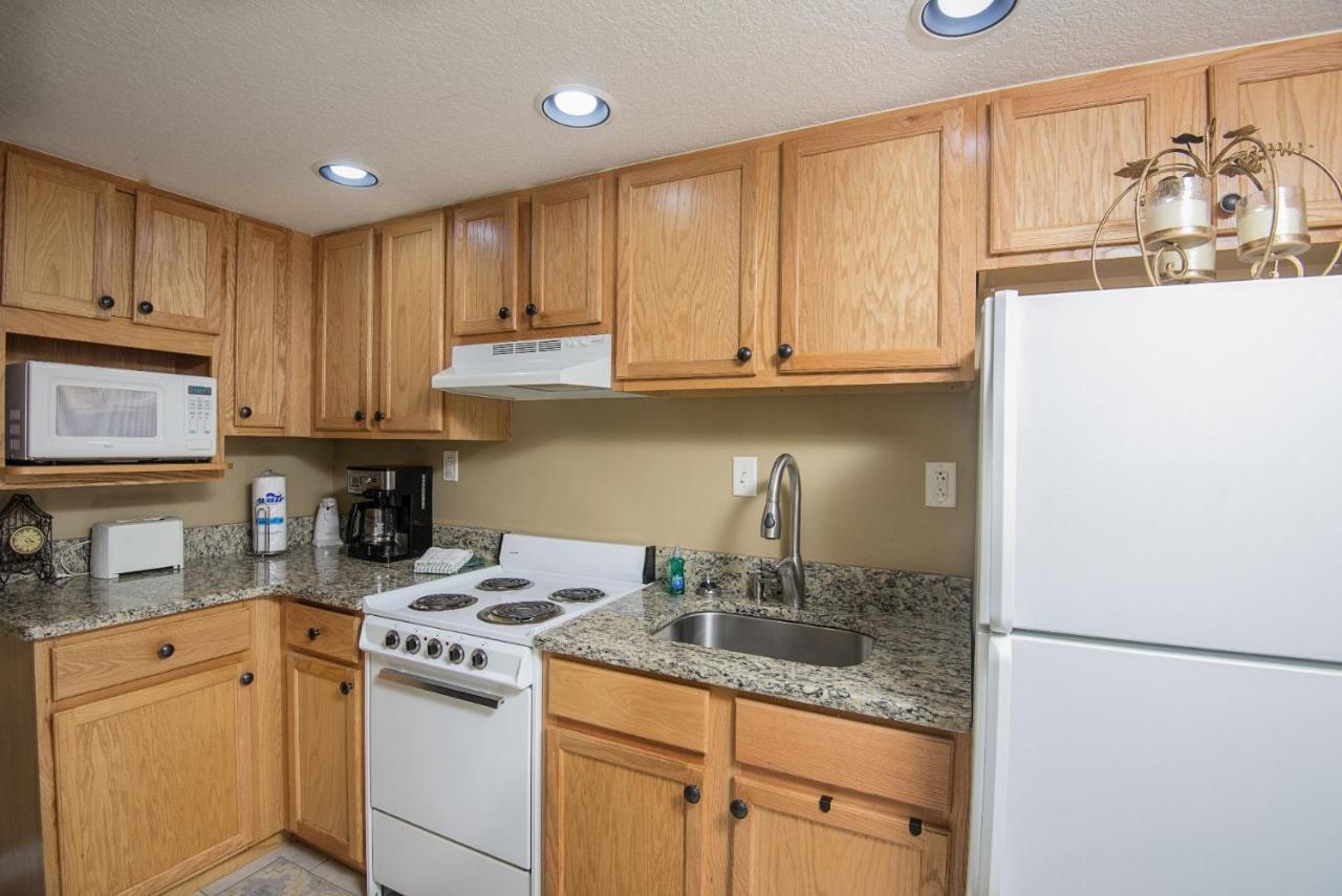 Colonial Crest 112 - Great Location! - Walk To Town! Apartment