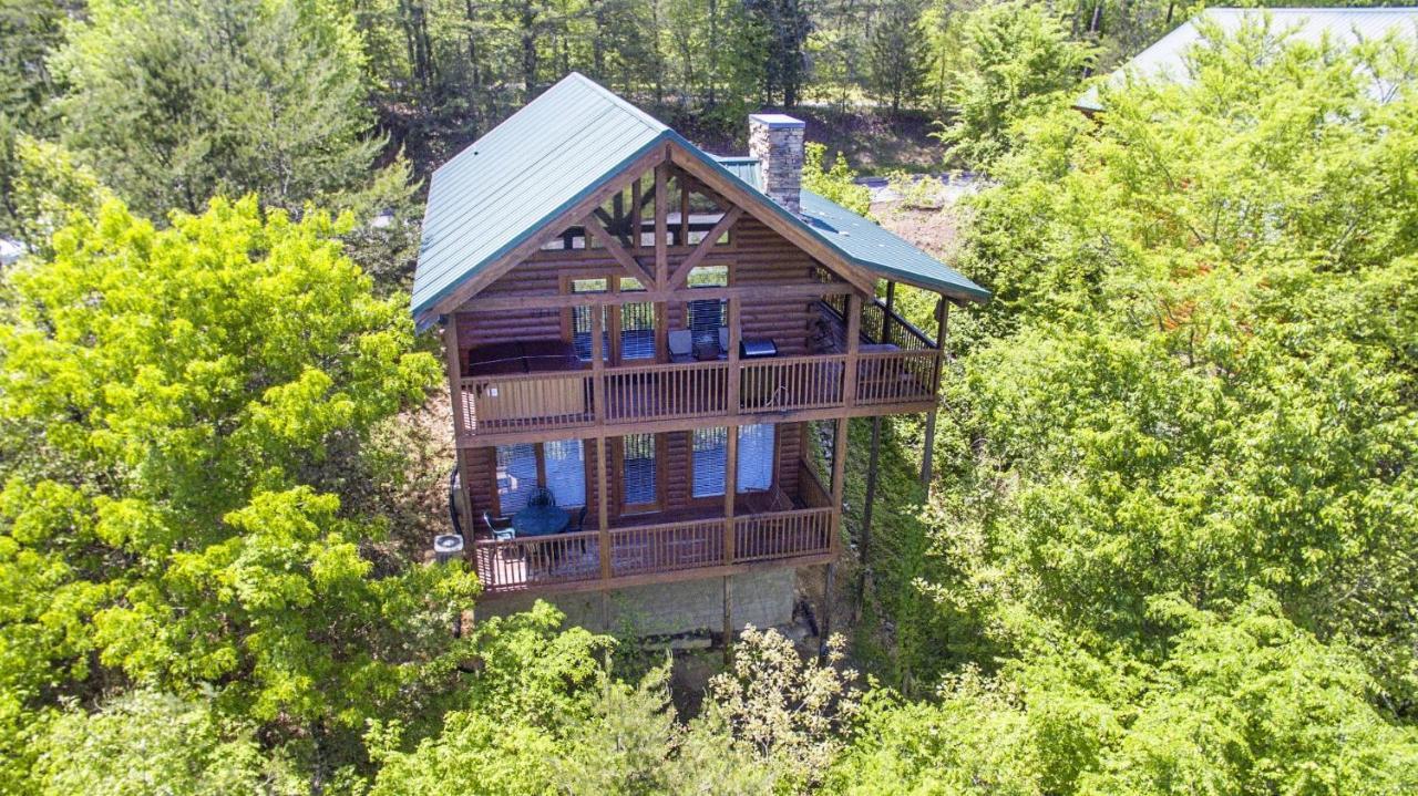 Holiday home Ern859 - Absolute Paradise - Great Location! Close To The Action! Pigeon Forge