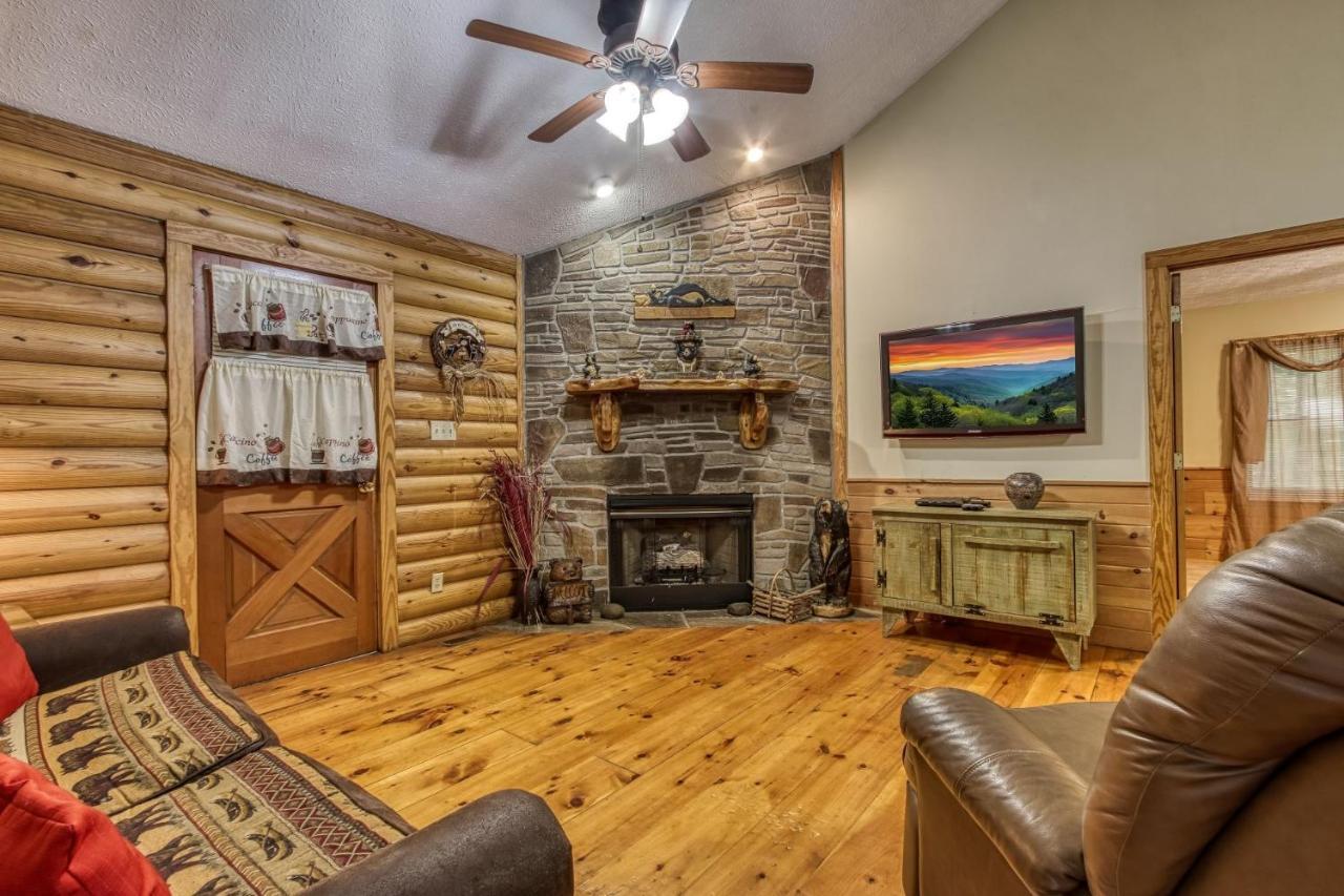 Er37 - Hi-bear-nate Great Location,,close To Town * Pigeon Forge