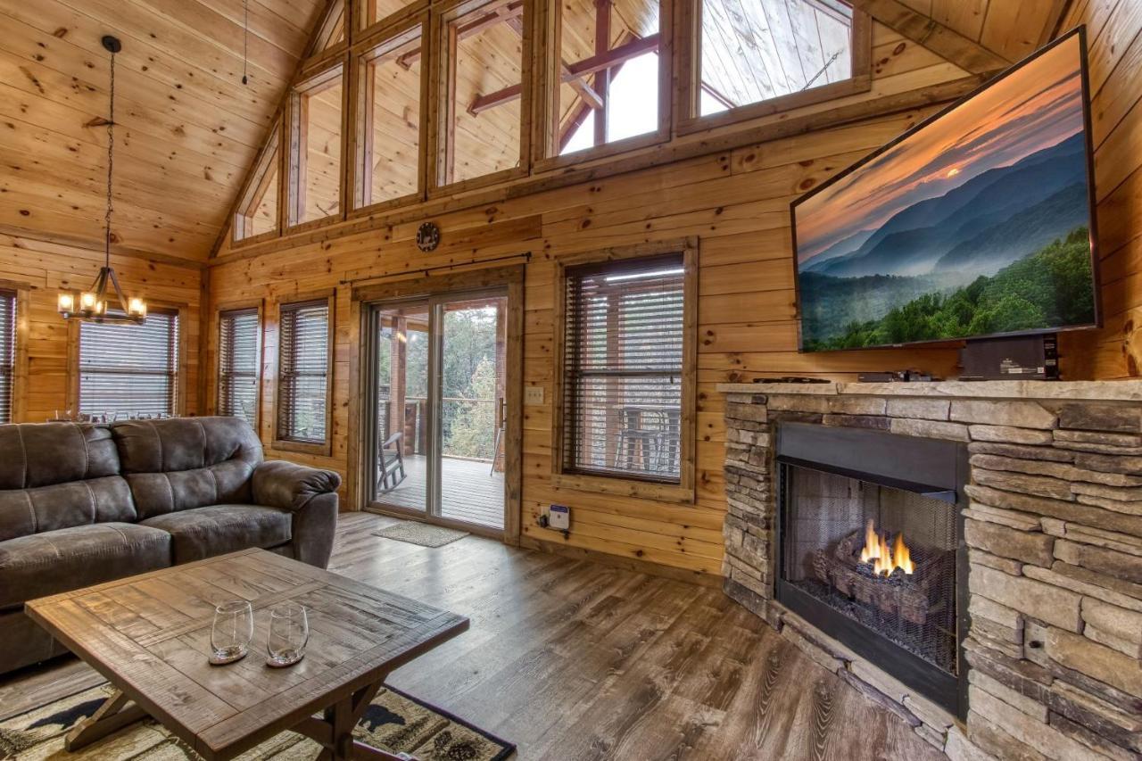 Ern805- Bearly Believe It! - Great Location! Close To Town And The Action! Holiday home Pigeon Forge