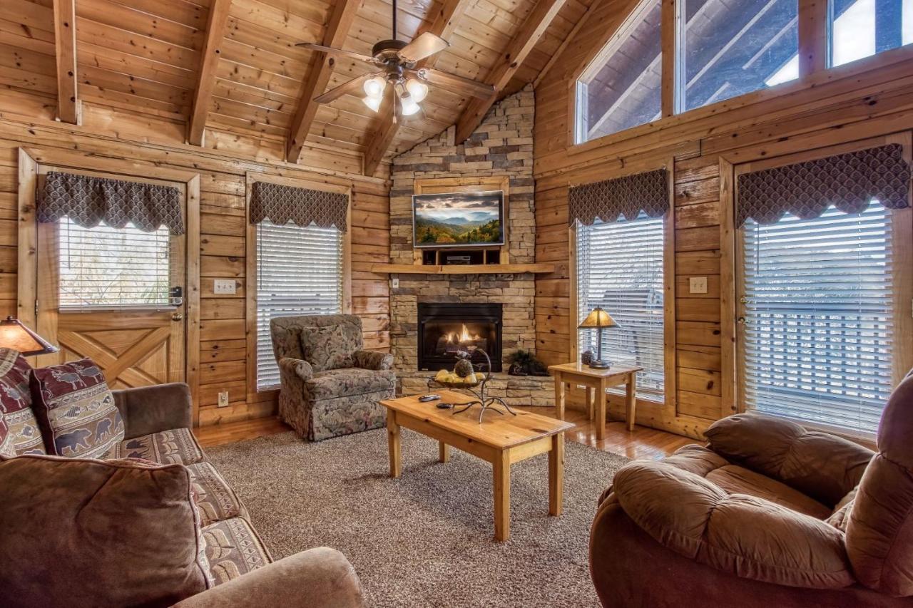 Ern859 - Absolute Paradise - Great Location! Close To The Action! Pigeon Forge