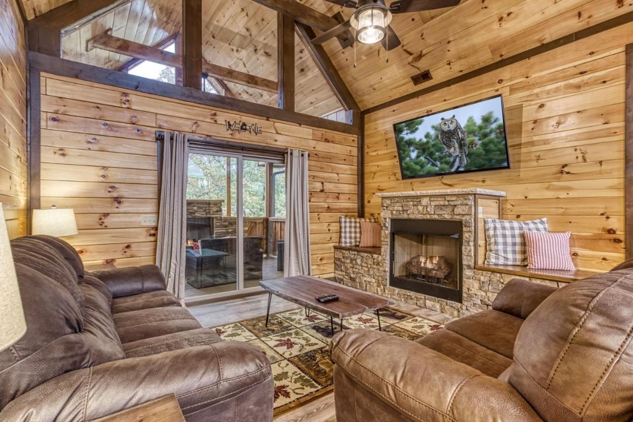 Holiday home Ern823 - Eagle Falls - Great Location With Private Heated Indoor Pool! Close To Town! Pigeon Forge